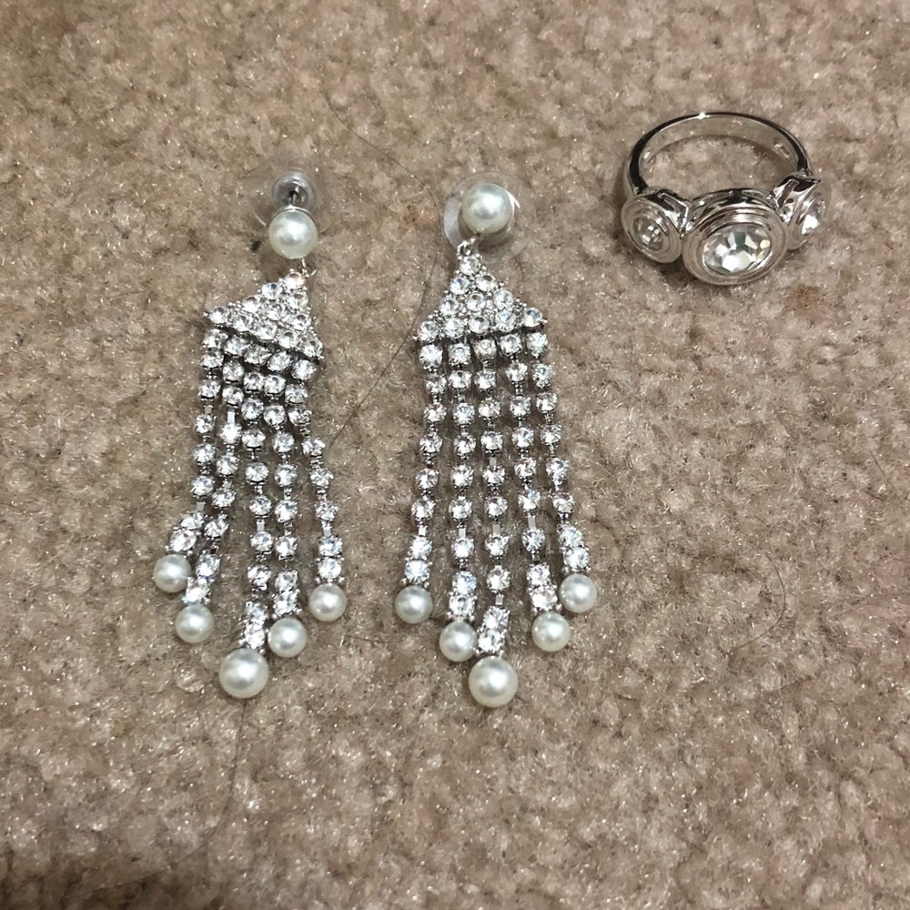 Pearl and diamond earring and ring set